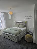 Glams Cozy City Apartment in Wolverhampton