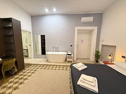 LA PIAZZA SUITE