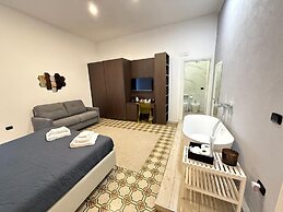LA PIAZZA SUITE