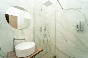 LA PIAZZA SUITE