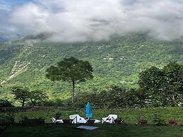 Bougainvilla Mountain Retreat