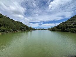 Bougainvilla Mountain Retreat
