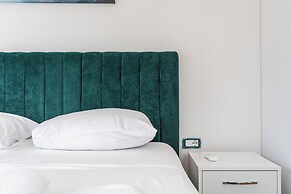 Infinity Suites
