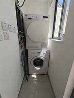 Twin Room with Laundry in Pembroke