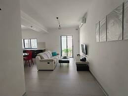 Twin Room with Laundry in Pembroke