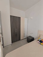 Twin Room with Laundry in Pembroke