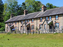 3 Railway Cottages