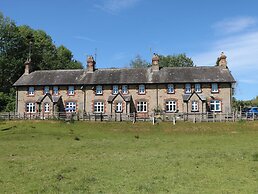 3 Railway Cottages