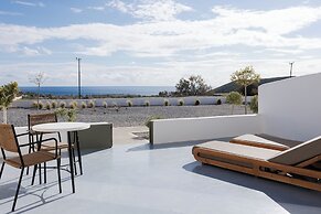 Acro Caldo Suites