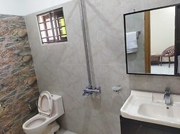 Shelton Hotel Kumrat