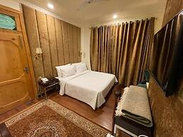 Shelton Hotel Kumrat