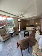 Shelton Hotel Kumrat