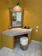 Aquarius Apartments by Checkin