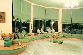 Aquarius Apartments by Checkin