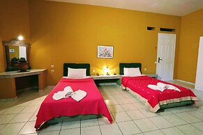 Aquarius Apartments by Checkin