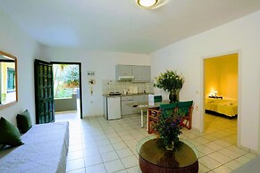 Aquarius Apartments by Checkin