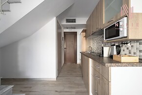 Azur Residences, Nilie Hospitality MGMT