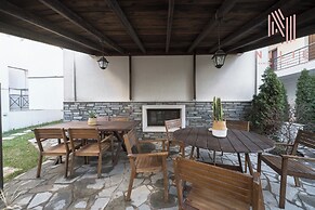 Azur Residences, Nilie Hospitality MGMT