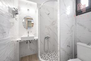 Azur Residences, Nilie Hospitality MGMT