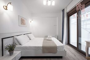 Azur Residences, Nilie Hospitality MGMT