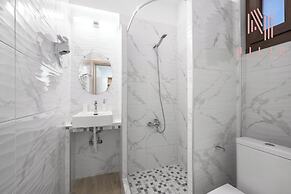 Azur Residences, Nilie Hospitality MGMT