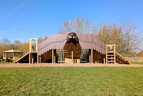 Oak Lodge