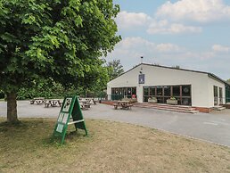 Oak Lodge
