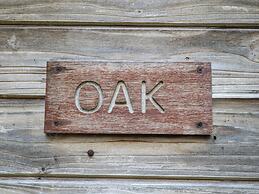 Oak Lodge