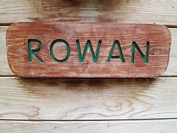 Rowan Lodge