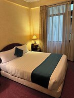 Platinum Hotel