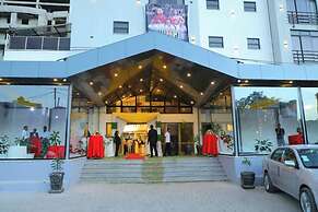 Platinum Hotel