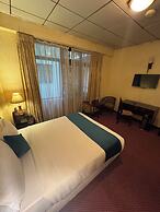 Platinum Hotel