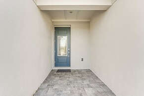 Themed Bedrooms: Kissimmee Gem w/ Pool Access!