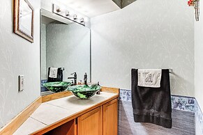 Home Theater & Large Backyard Deck: Tacoma Abode!