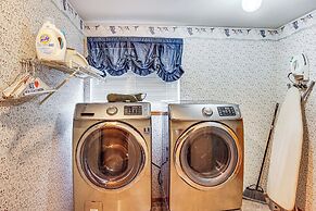 Home Theater & Large Backyard Deck: Tacoma Abode!