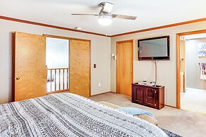 Home Theater & Large Backyard Deck: Tacoma Abode!