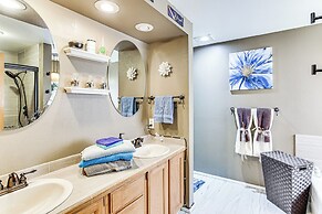 Home Theater & Large Backyard Deck: Tacoma Abode!