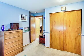 Home Theater & Large Backyard Deck: Tacoma Abode!