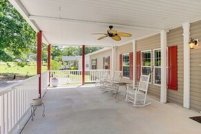 Swim, Fish & Relax: Eastover Gem w/ Porch