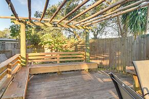 5 Mi to Beaches: Seminole Retreat w/ Balcony
