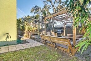 5 Mi to Beaches: Seminole Retreat w/ Balcony