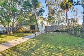 5 Mi to Beaches: Seminole Retreat w/ Balcony