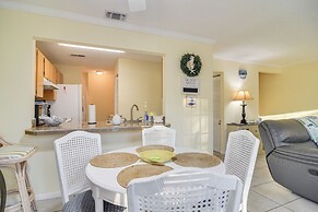 5 Mi to Beaches: Seminole Retreat w/ Balcony