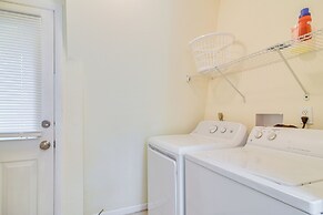 5 Mi to Beaches: Seminole Retreat w/ Balcony