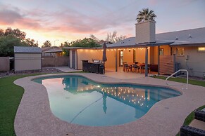 3 Mi to Dtwn Shops & Eats: Mesa Home w/ Pool!