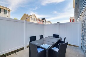 Near TBK Bank Sports Complex: Quad Cities Townhome