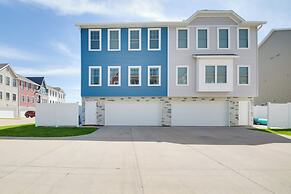 Near TBK Bank Sports Complex: Quad Cities Townhome