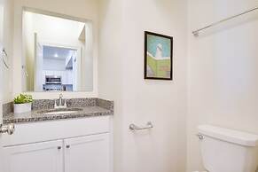 Near TBK Bank Sports Complex: Quad Cities Townhome