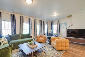 Near TBK Bank Sports Complex: Quad Cities Townhome