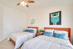 Near TBK Bank Sports Complex: Quad Cities Townhome
